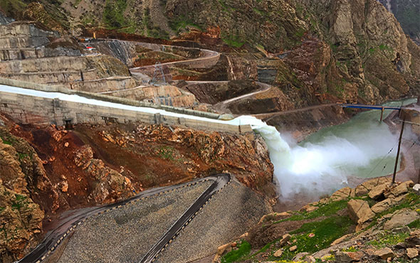 چهار سد کرمانشاه سرریز کرد